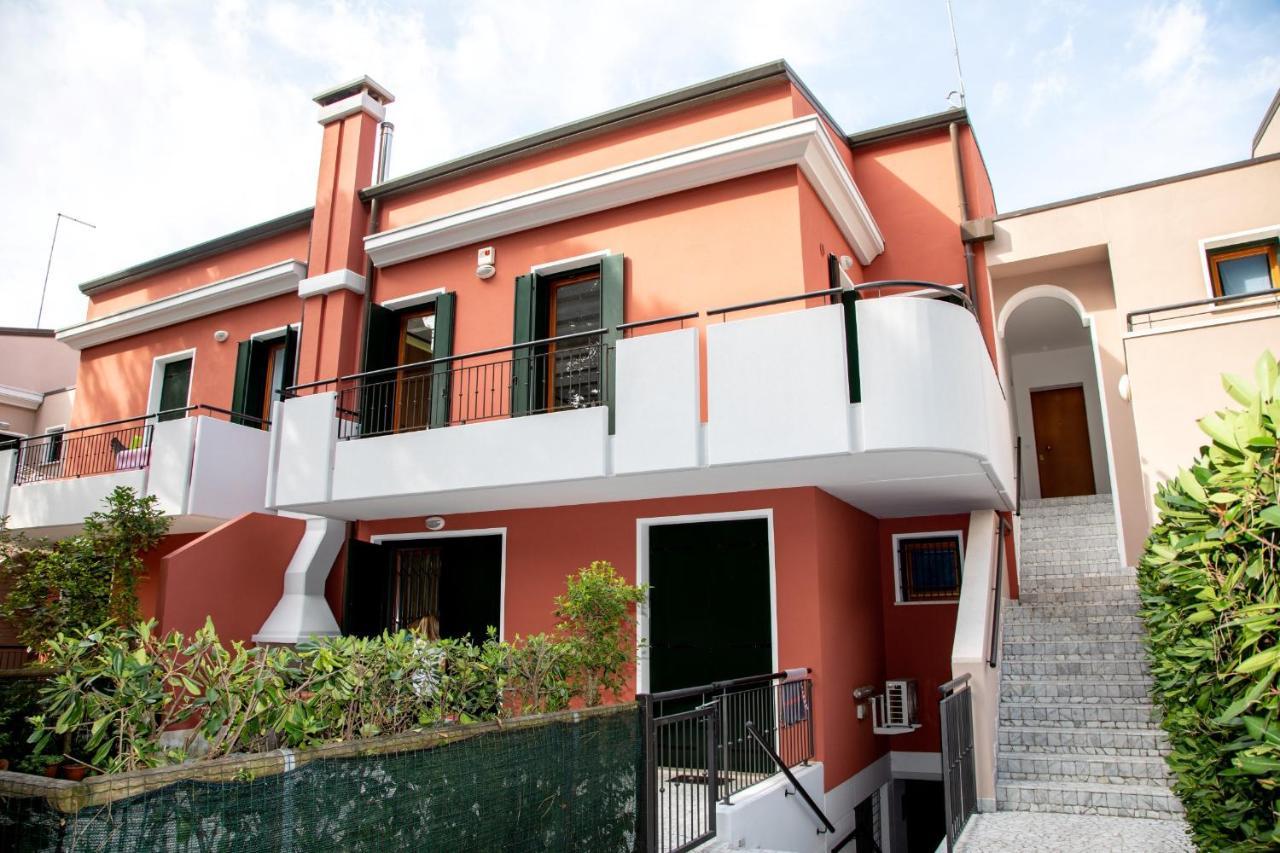 House Smeraldo By Holiday World Lido di Jesolo Exteriör bild
